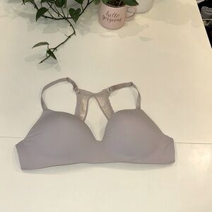 Victoria's Secret Wireless Light Pink Bra